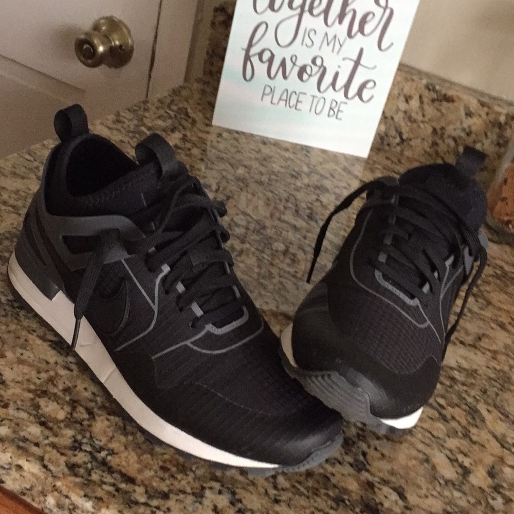 Nike Black & Gray